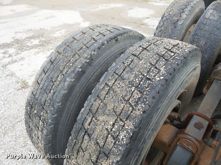 image for item DA6344 1998 Ford AT9513 Aeromax 113 semi truck