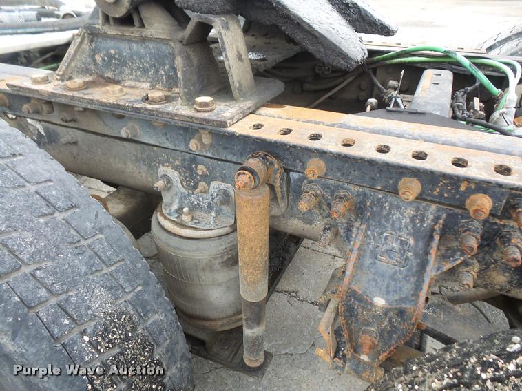 image for item DA6344 1998 Ford AT9513 Aeromax 113 semi truck