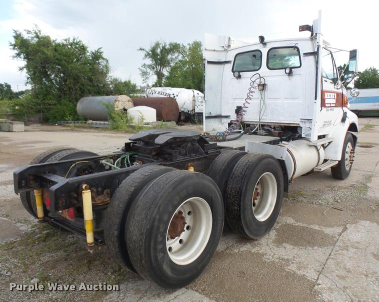 image for item DA6345 1998 Ford AT9513 Aeromax 113 semi truck