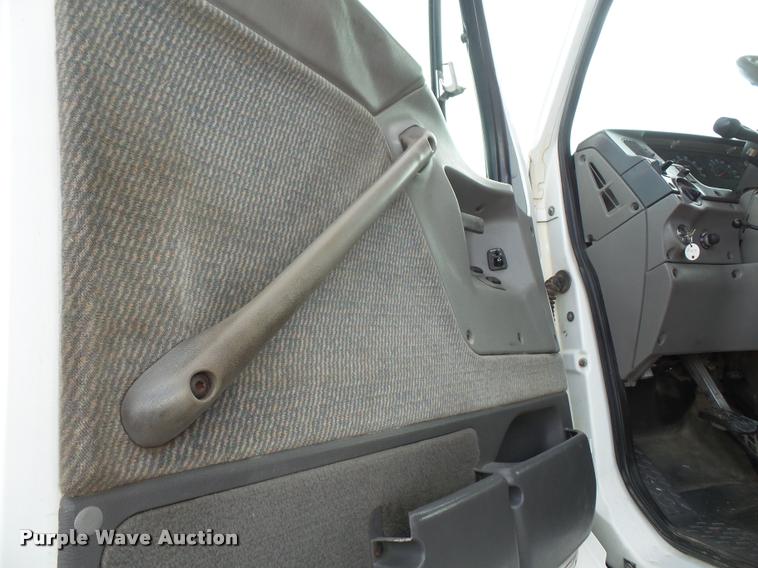 image for item DA6345 1998 Ford AT9513 Aeromax 113 semi truck