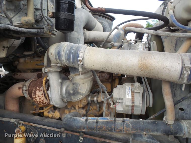 image for item DA6345 1998 Ford AT9513 Aeromax 113 semi truck