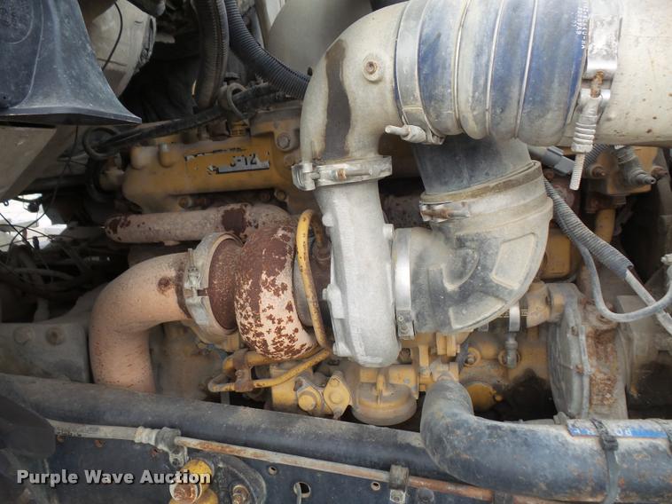 image for item DA6345 1998 Ford AT9513 Aeromax 113 semi truck