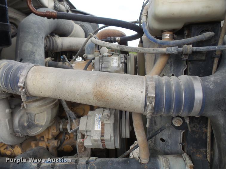 image for item DA6345 1998 Ford AT9513 Aeromax 113 semi truck