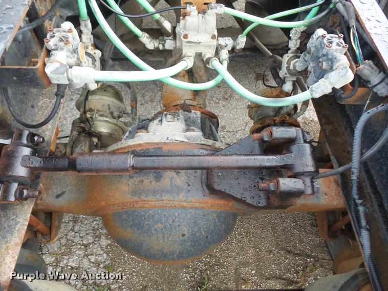 image for item DA6345 1998 Ford AT9513 Aeromax 113 semi truck