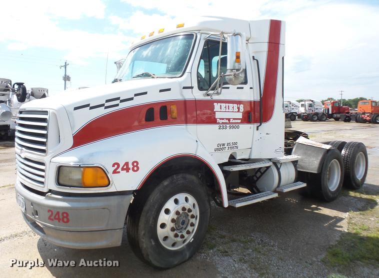 image for item DA6346 1998 Ford AT9513 Aeromax 113 semi truck