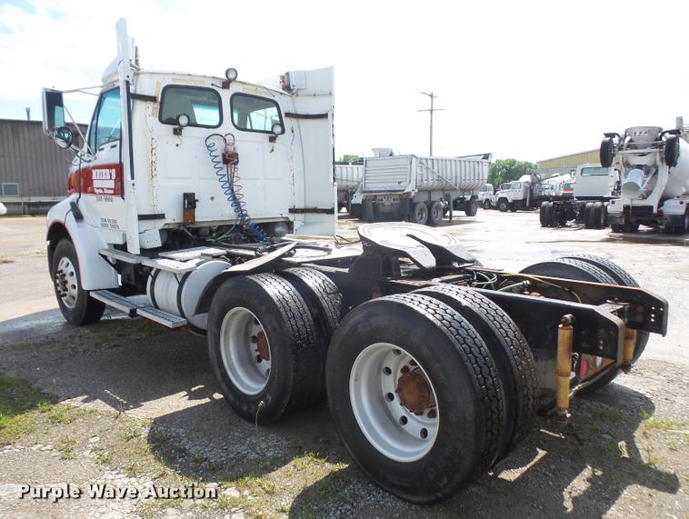 image for item DA6346 1998 Ford AT9513 Aeromax 113 semi truck