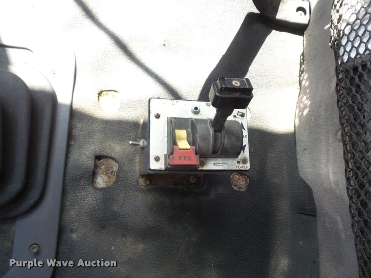 image for item DA6346 1998 Ford AT9513 Aeromax 113 semi truck