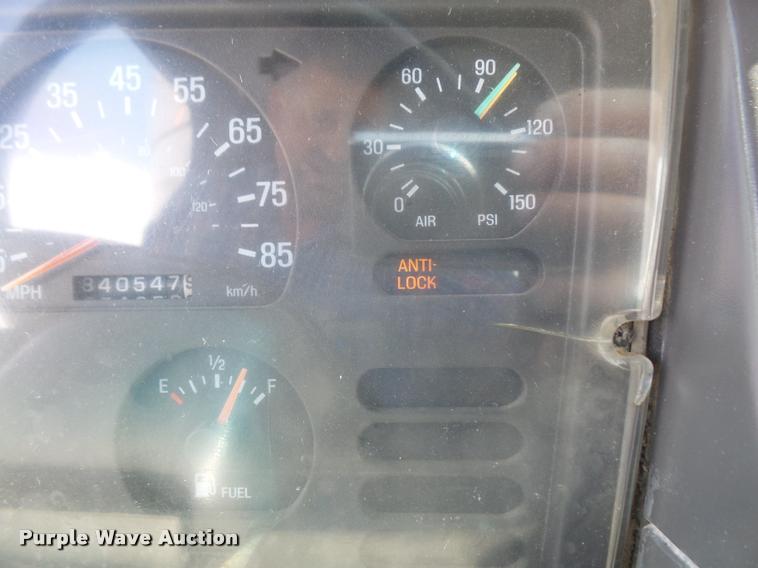 image for item DA6346 1998 Ford AT9513 Aeromax 113 semi truck