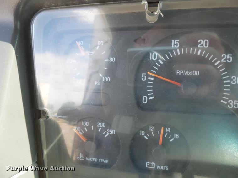 image for item DA6346 1998 Ford AT9513 Aeromax 113 semi truck