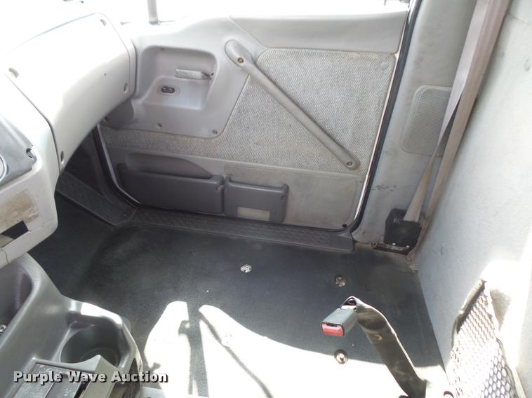 image for item DA6346 1998 Ford AT9513 Aeromax 113 semi truck