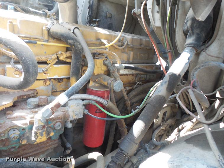 image for item DA6346 1998 Ford AT9513 Aeromax 113 semi truck