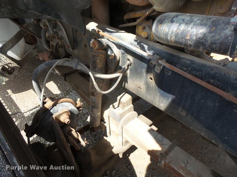 image for item DA6346 1998 Ford AT9513 Aeromax 113 semi truck