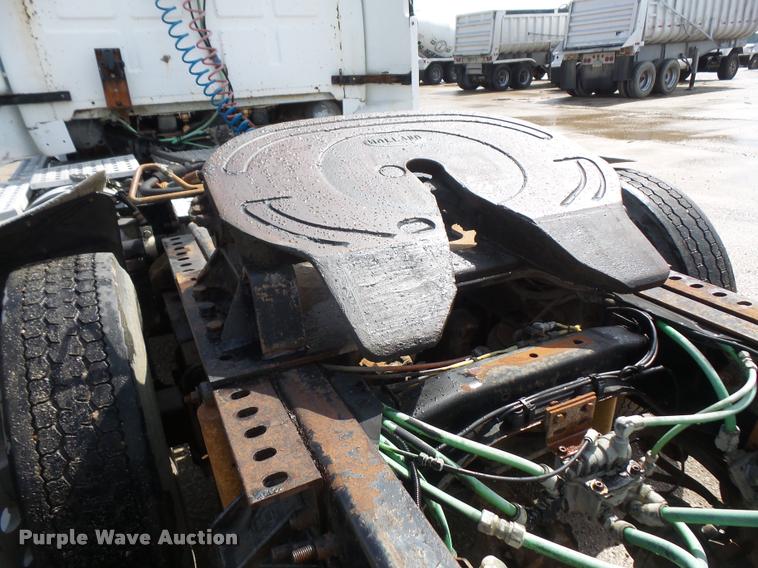 image for item DA6346 1998 Ford AT9513 Aeromax 113 semi truck