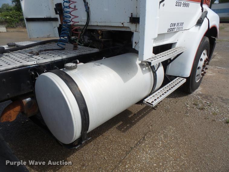 image for item DA6346 1998 Ford AT9513 Aeromax 113 semi truck