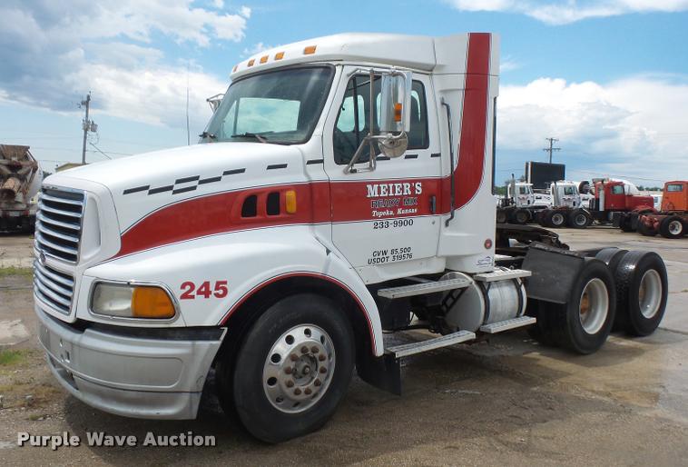 image for item DA6347 1998 Ford AT9513 Aeromax 113 semi truck