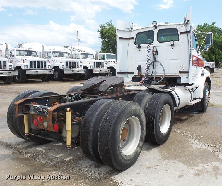 image for item DA6347 1998 Ford AT9513 Aeromax 113 semi truck