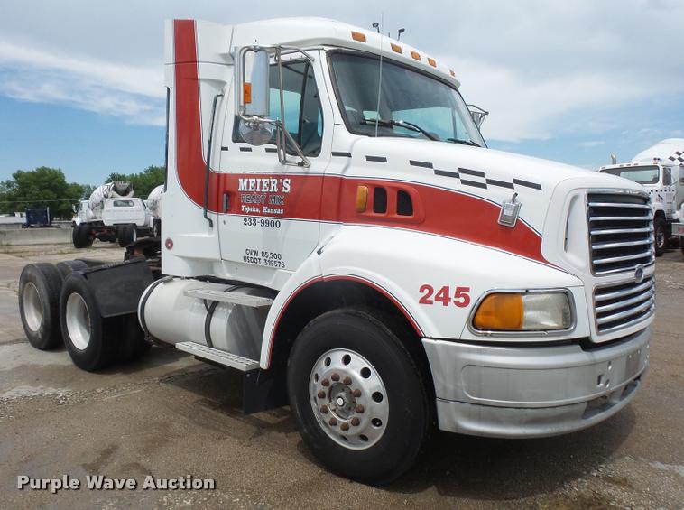 image for item DA6347 1998 Ford AT9513 Aeromax 113 semi truck