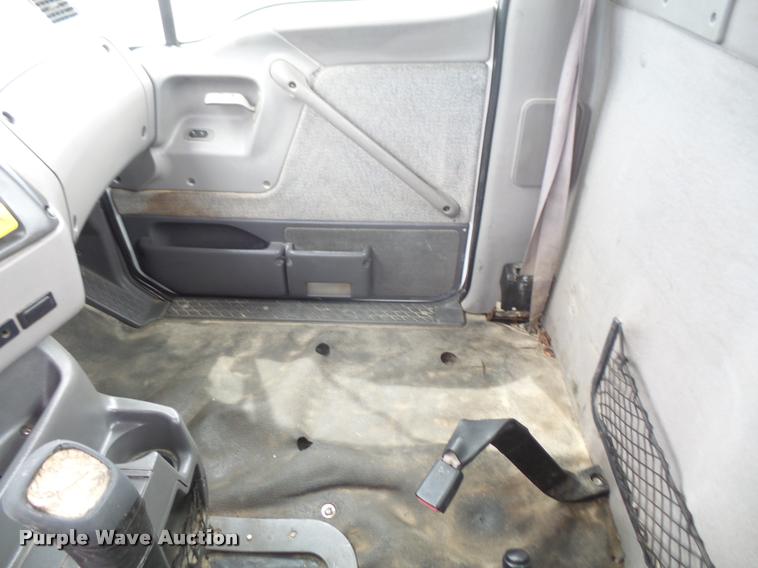 image for item DA6347 1998 Ford AT9513 Aeromax 113 semi truck