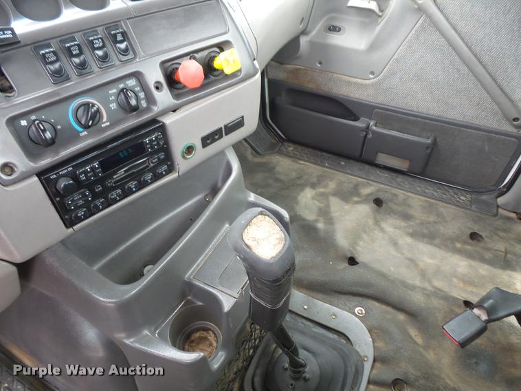 image for item DA6347 1998 Ford AT9513 Aeromax 113 semi truck