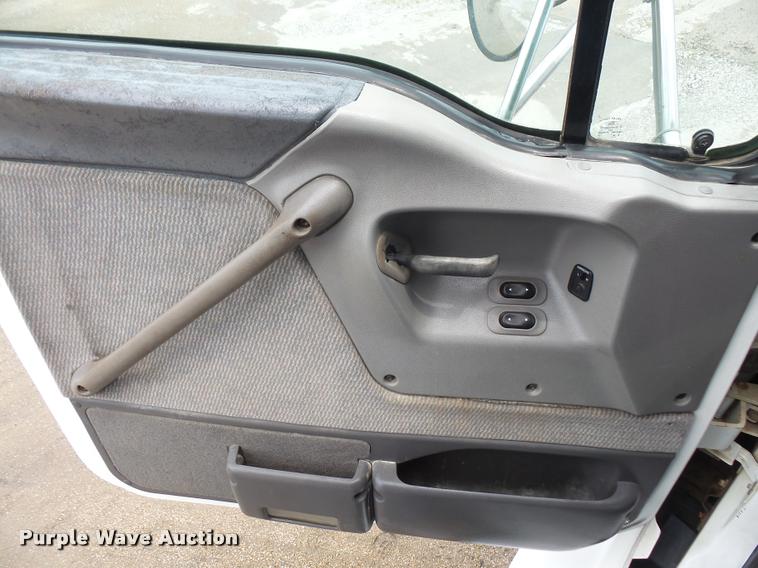 image for item DA6347 1998 Ford AT9513 Aeromax 113 semi truck