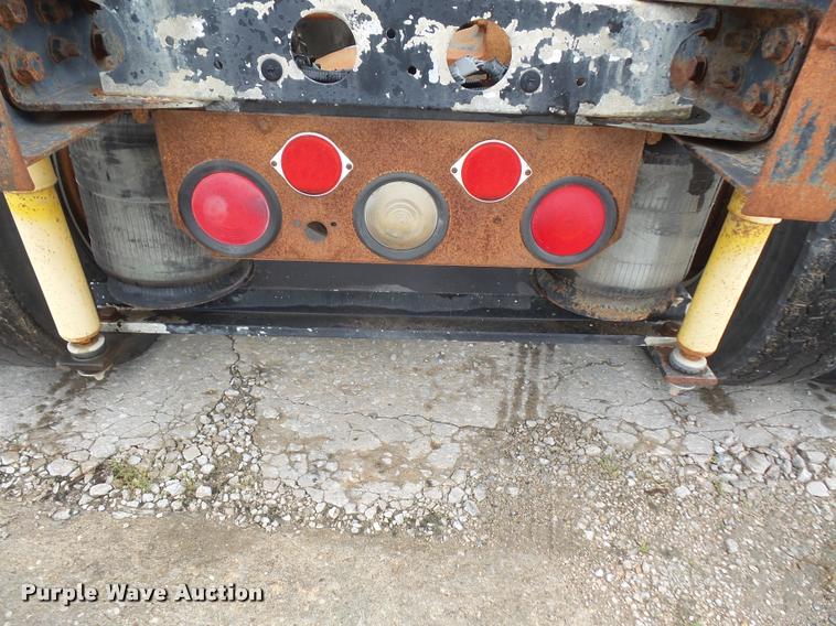 image for item DA6347 1998 Ford AT9513 Aeromax 113 semi truck