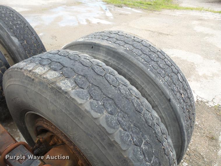 image for item DA6347 1998 Ford AT9513 Aeromax 113 semi truck