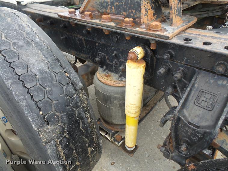 image for item DA6347 1998 Ford AT9513 Aeromax 113 semi truck