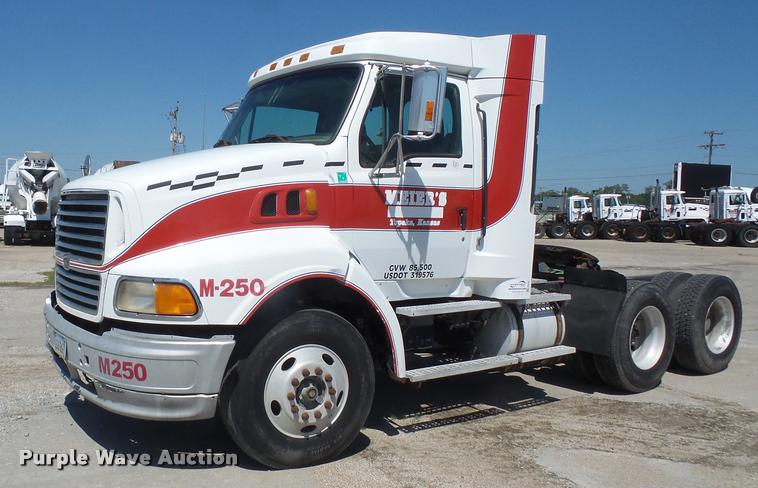 image for item DA6348 1998 Ford AT9513 Aeromax 113 semi truck