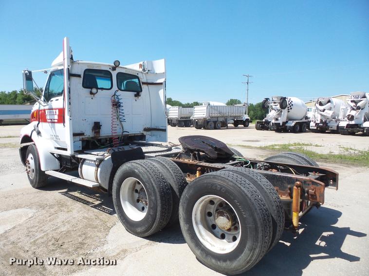 image for item DA6348 1998 Ford AT9513 Aeromax 113 semi truck