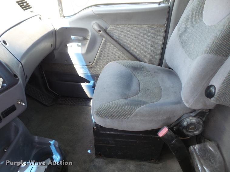 image for item DA6348 1998 Ford AT9513 Aeromax 113 semi truck