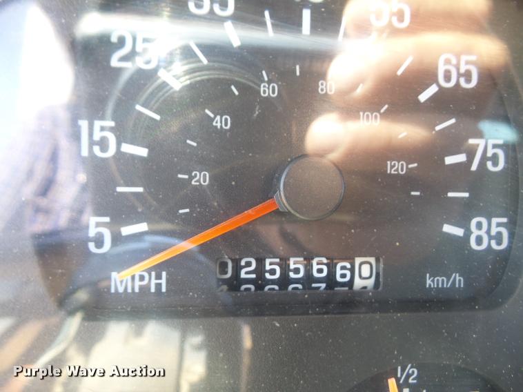 image for item DA6348 1998 Ford AT9513 Aeromax 113 semi truck