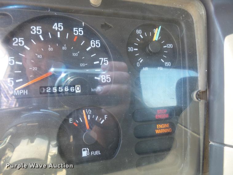 image for item DA6348 1998 Ford AT9513 Aeromax 113 semi truck