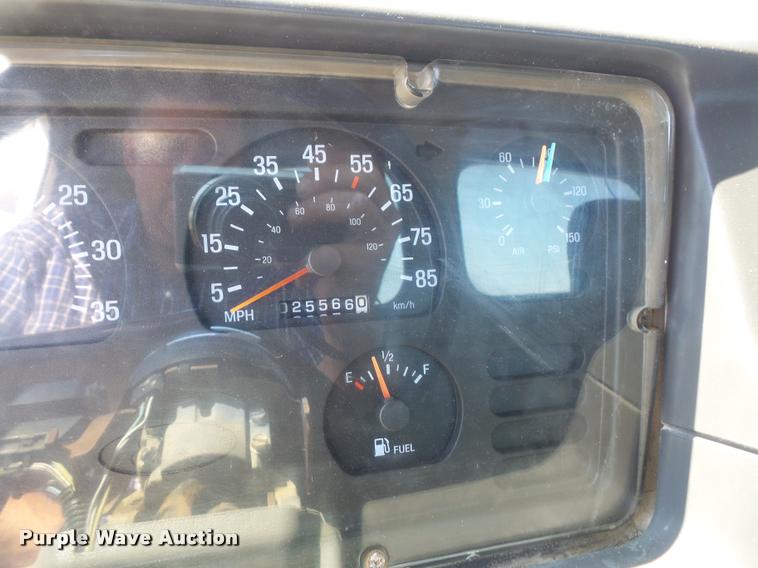 image for item DA6348 1998 Ford AT9513 Aeromax 113 semi truck