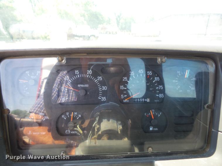 image for item DA6348 1998 Ford AT9513 Aeromax 113 semi truck