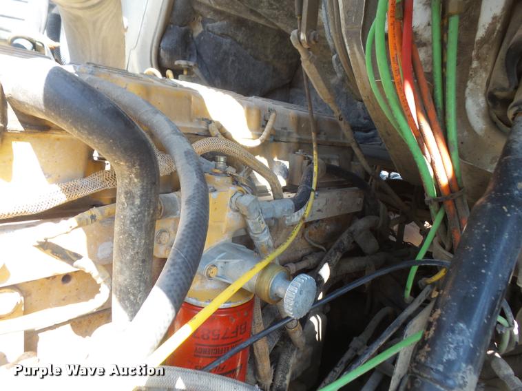 image for item DA6348 1998 Ford AT9513 Aeromax 113 semi truck