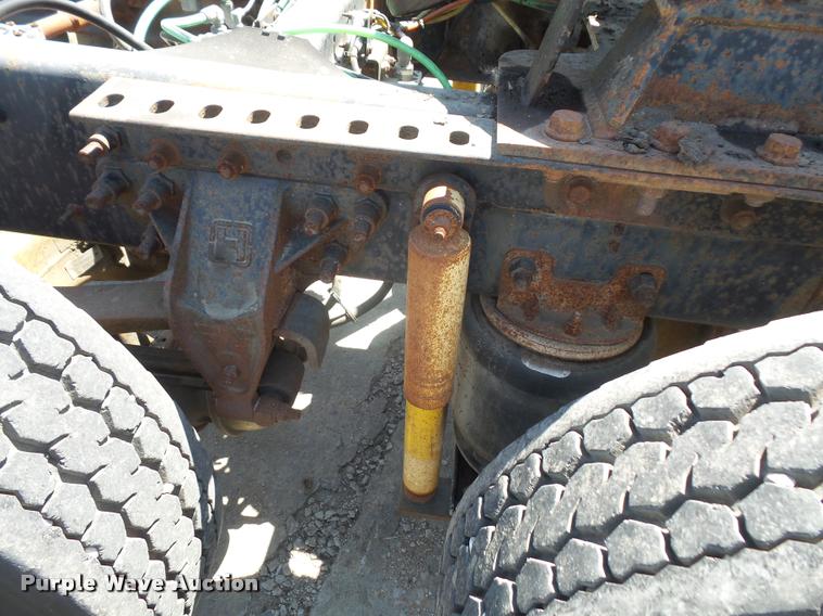 image for item DA6348 1998 Ford AT9513 Aeromax 113 semi truck