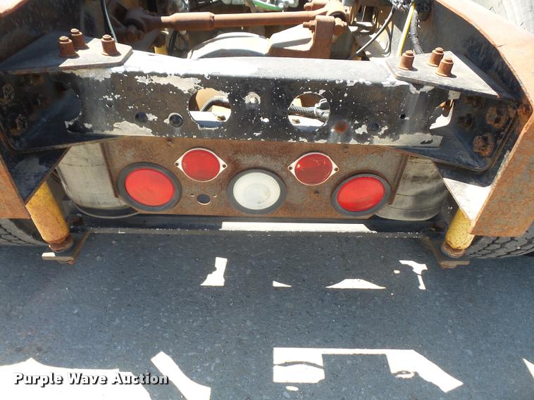 image for item DA6348 1998 Ford AT9513 Aeromax 113 semi truck