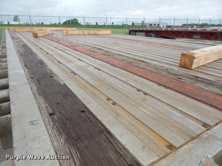 image for item DA6350 2006 Wilson CF-900 flatbed trailer