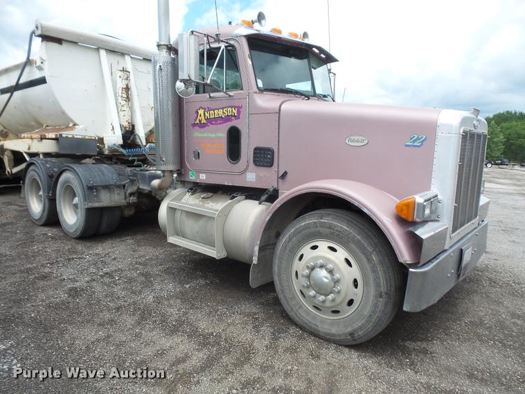image for item DA6373 1996 Peterbilt 378 semi truck
