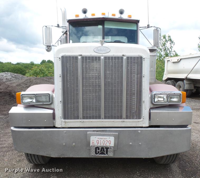 image for item DA6373 1996 Peterbilt 378 semi truck