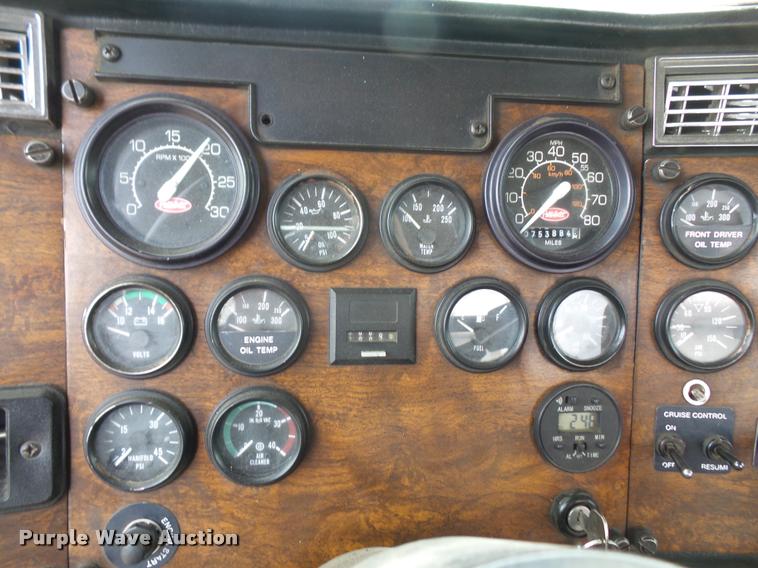 image for item DA6373 1996 Peterbilt 378 semi truck