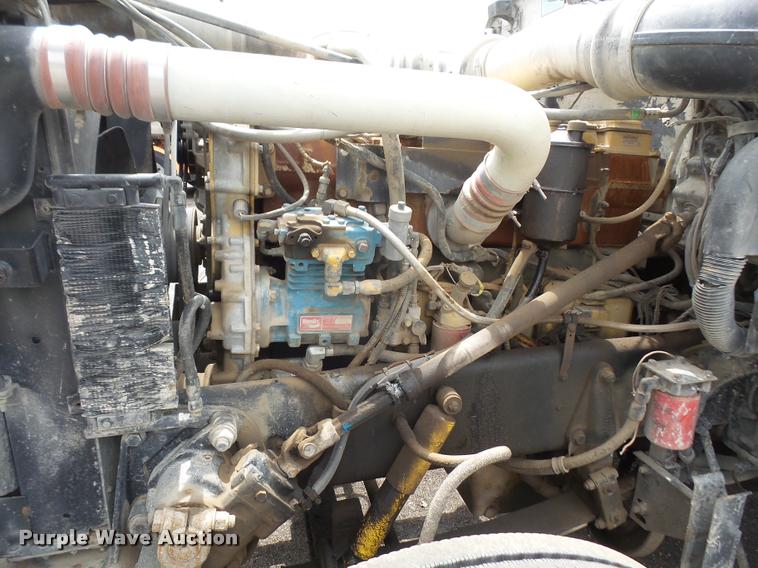 image for item DA6373 1996 Peterbilt 378 semi truck