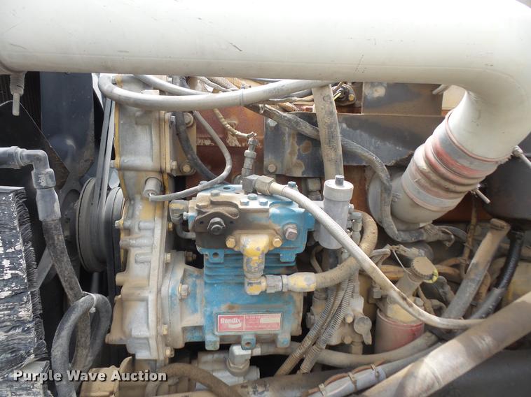 image for item DA6373 1996 Peterbilt 378 semi truck