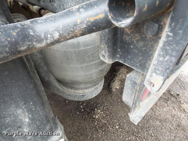 image for item DA6373 1996 Peterbilt 378 semi truck