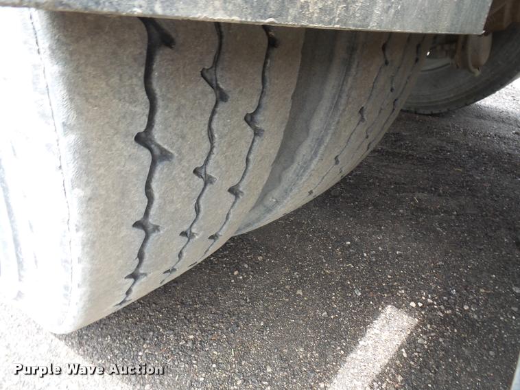 image for item DA6373 1996 Peterbilt 378 semi truck