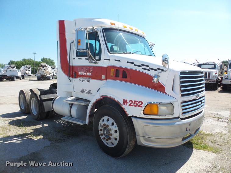 image for item DA6406 1998 Ford AT9513 Aeromax 113 semi truck