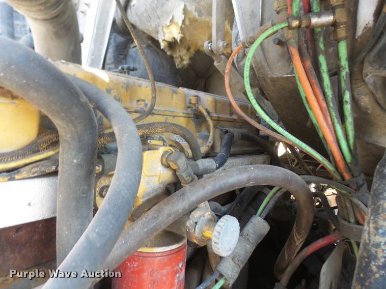 image for item DA6406 1998 Ford AT9513 Aeromax 113 semi truck