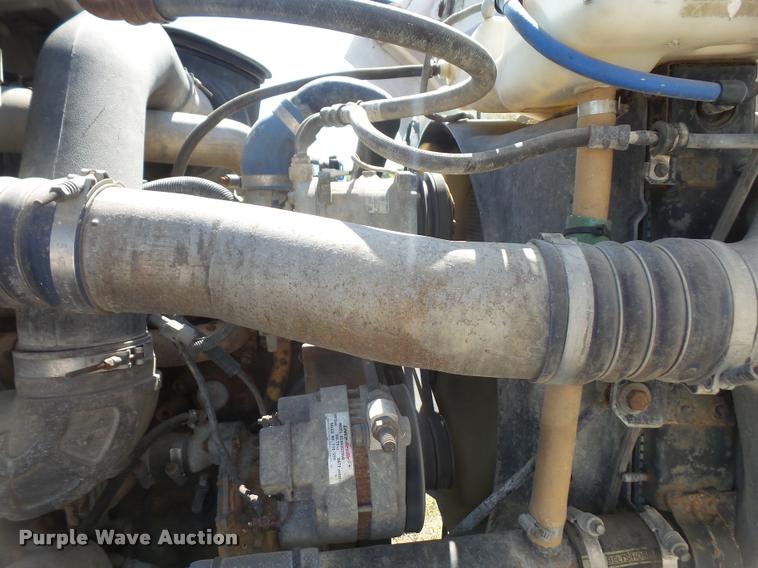 image for item DA6406 1998 Ford AT9513 Aeromax 113 semi truck