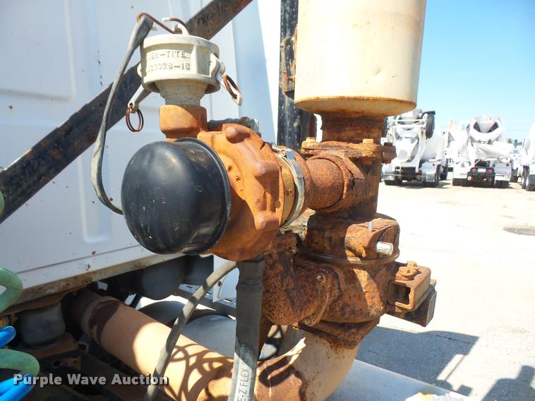 image for item DA6406 1998 Ford AT9513 Aeromax 113 semi truck