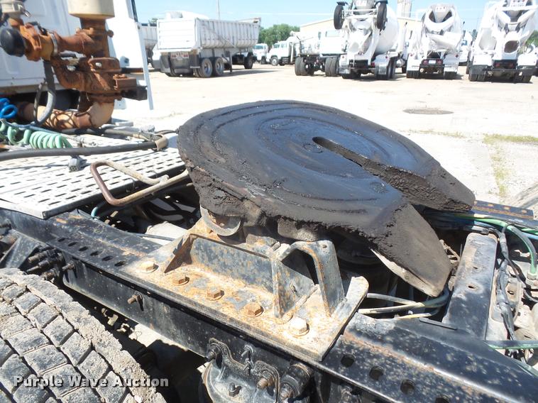 image for item DA6406 1998 Ford AT9513 Aeromax 113 semi truck